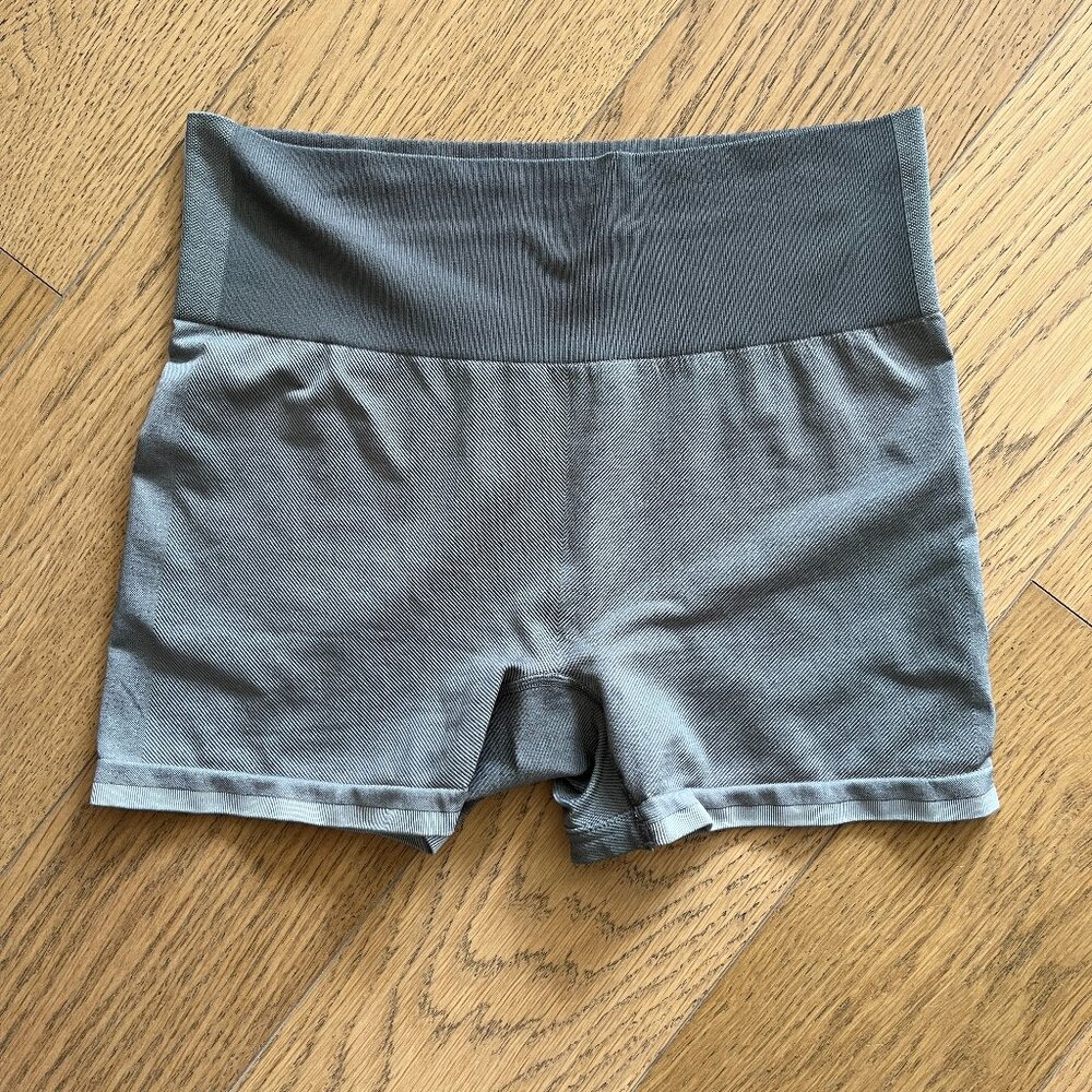 Outdoor Voices SeamlessSmooth 4.5" Short